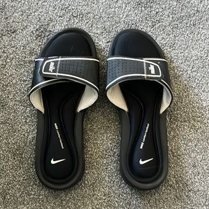 Nike Black Comfort Footbed Slides Slip On Women's Sandals Size 8